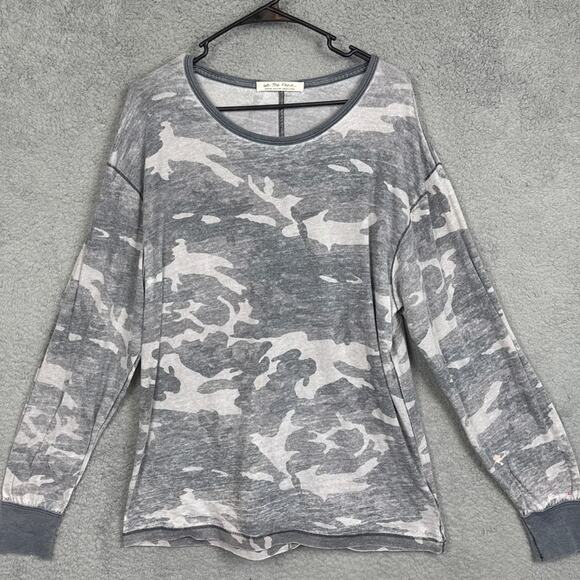 We The Free Arielle Camo Print Long Sleeve Tee Shirt Oversized Slouch Fit M Fall - Picture 3 of 10